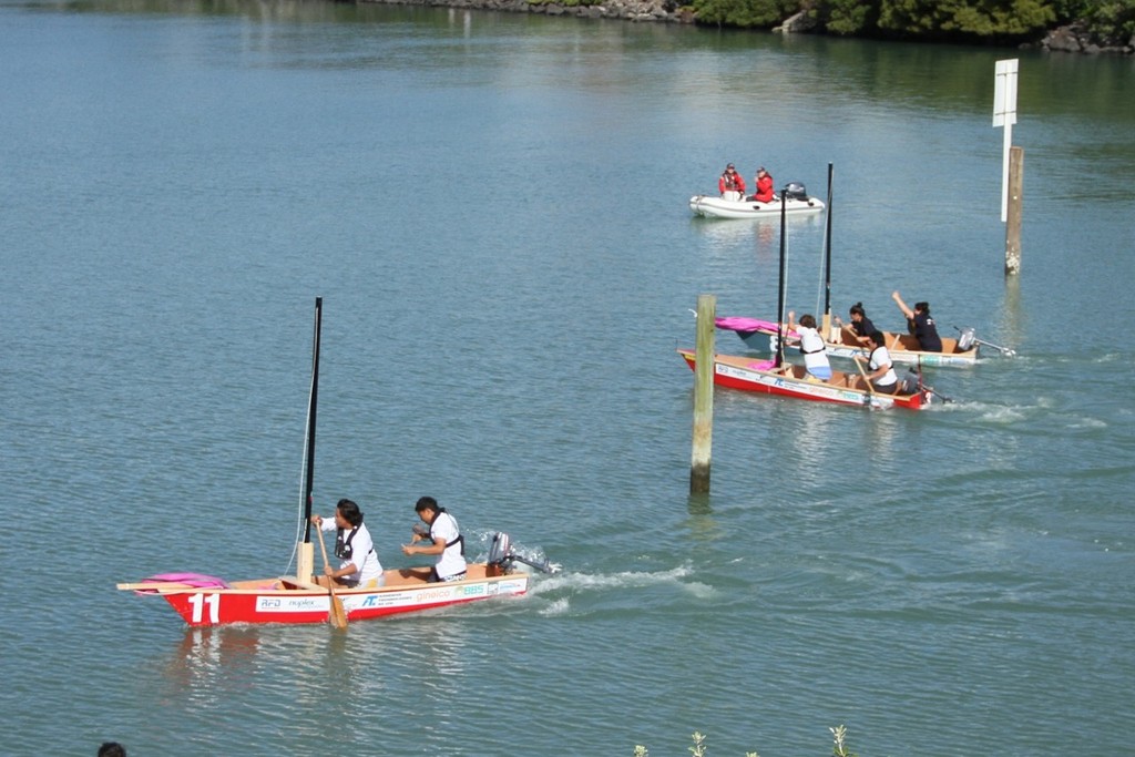 One of the schools find that a rudder is not really an optional design feature - 2012 Marine Trades Challenge © Richard Gladwell www.photosport.co.nz
